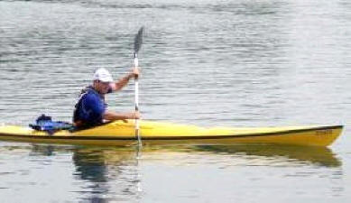 Picture of kayaker paddling